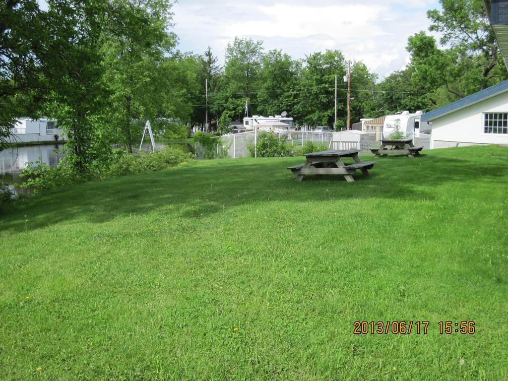 Motel Parc Beaumont Inc. Exterior photo